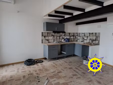 location appartement 3 pièces 68 m² à sigean (11130)  840 €