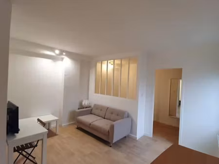 location meublée appartement 1 pièce 35.4 m² à ecully (69130)  820 €