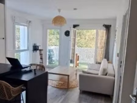 location appartement 2 pièces à villenave-d'ornon (33140)  850 €