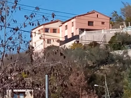 location appartement 4 pièces 132 m² à contes (06390)  1 100 €