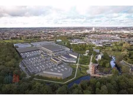 nouveau bâtiment d’entreprise avec entrepôt de 942 m² à ...