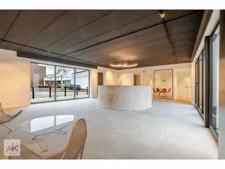 bureau neuf à louer