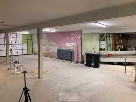 entrepôt / showroom à louer à sint-niklaas