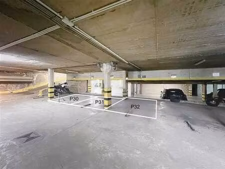 quartier solbosch - 3 emplacements de parking couvert
