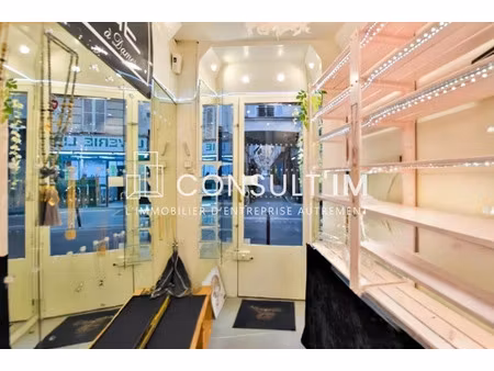 location locaux professionnels 1 pièce 14 m² à paris 17ème (75017)  848 €