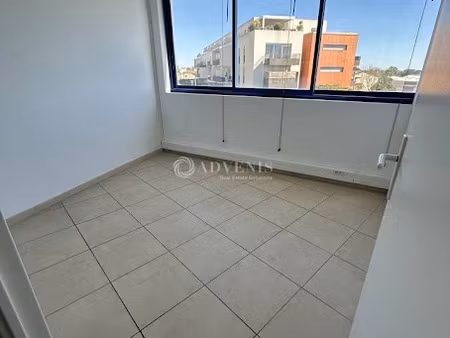 location locaux professionnels 0 pièces 57 m² à juvignac (34990)  792 €