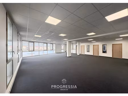 location locaux professionnels 473.21 m² à le havre (76600)  12 762 €