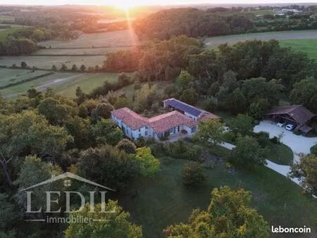 propriété 6 pièces 350 m²