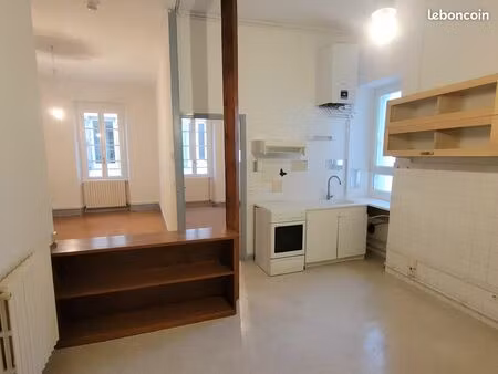 appartement t2 - cahors hyper centre
