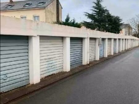 garage/box fermé 12m²