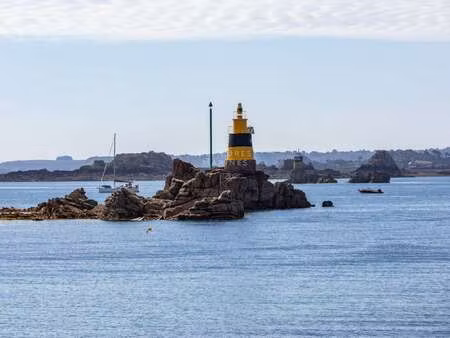 maison de luxe à vendre à île-de-bréhat : 1 352 000 €