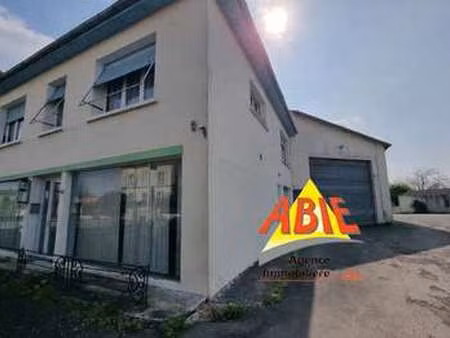 vente maison à prahecq (79230) : à vendre / 145m² prahecq