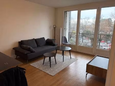 location appartement 3 pièces à angers capucins verneau (49000) : à louer 3 pièces / 61m² 