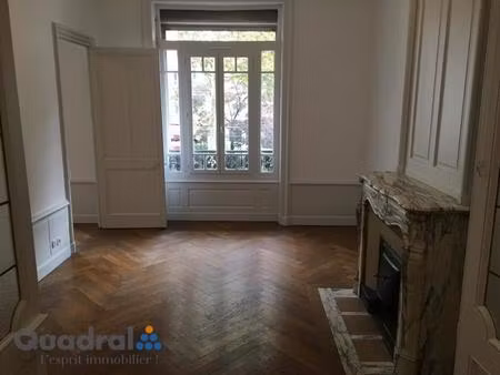 f3 bis - 84 avenue jean jaures 69007 lyon