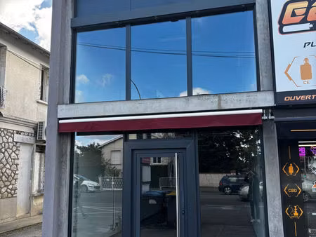 local commercial- route de paris