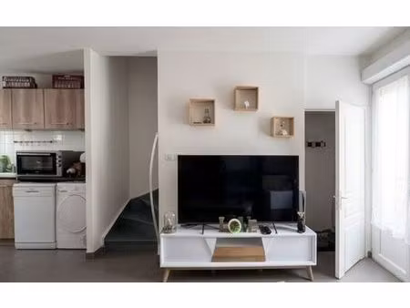 location maison  m² t-3 à saint-quentin  700 €