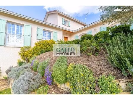 maison 6 pièces 174 m²