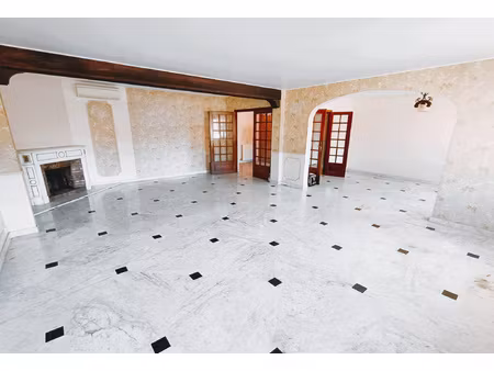 saint-raphaël centre ville - grand appartement de 126m2 à fo