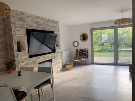 blanquefort  maison de ville t4 de 79m2 avec jardin et gara