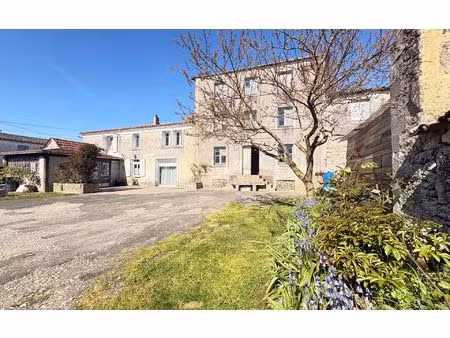 maison chervettes m² t-5 à vendre  128 000 €