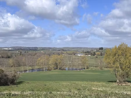 magnifique domaine de 16ha dominant une jolie vallée du sud