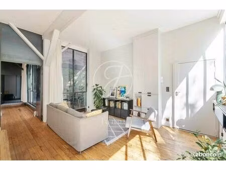 loft 3 pièces 80 m²