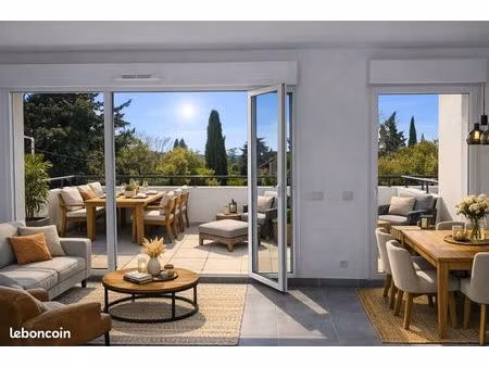 superbe t3 avec terrasse quartier croix de fer dans résidence sécurisée