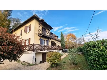 charmante maison familiale au cœur de vergt !