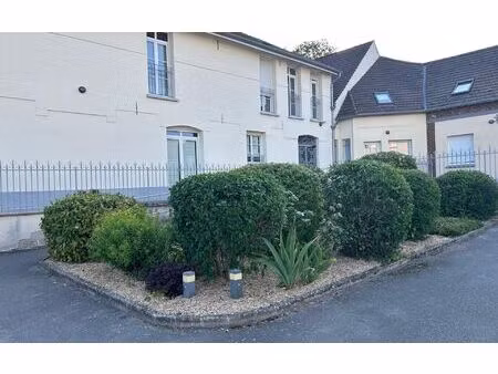 location appartement  84.08 m² t-3 à margny-lès-compiègne  1 065 €