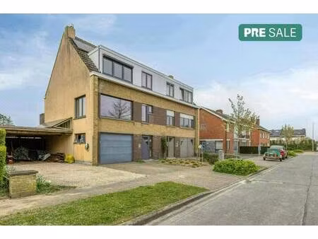 halfopen woning te koop in doodlopende straat te st-michiels