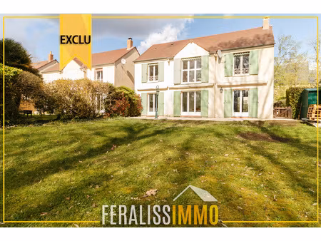 jolie maison de 4 chambres dans un bel environnement !