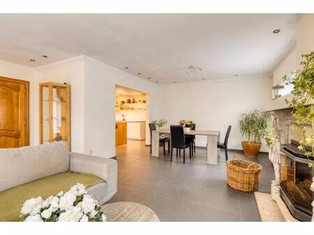 ruime gezinswoning met tal van opties in oostwinkel