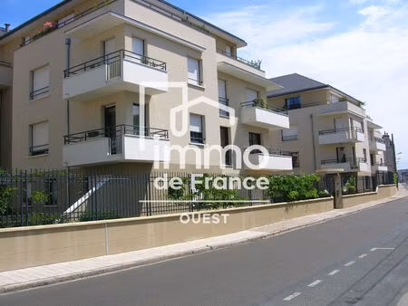 'emplacement premium : t2 proche lycée david d'angers.'