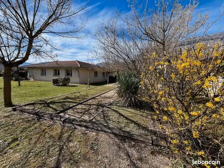 2 pièces + cuisine  au calme à montbonnot