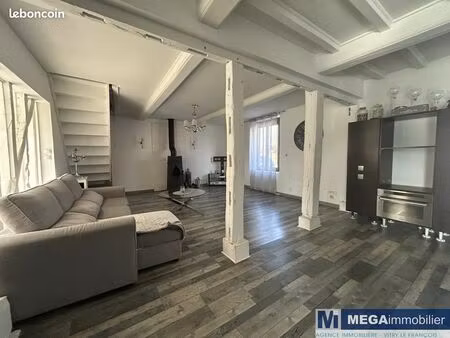 maison 9 pièces 215 m²