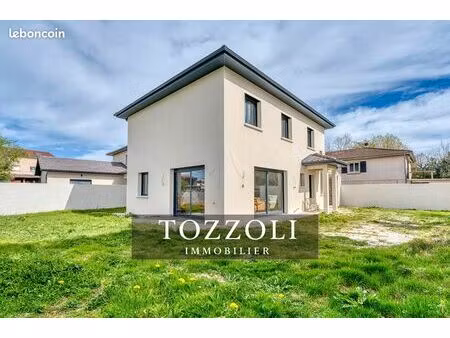 maison 5 pièces 136 m²