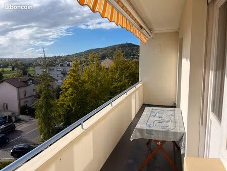 logement t3 avec garage et balcons