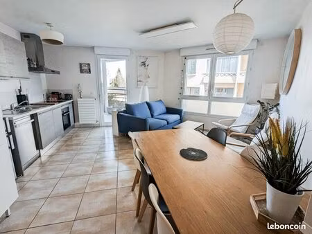t2 meublé 48 m² • annecy centre • garage