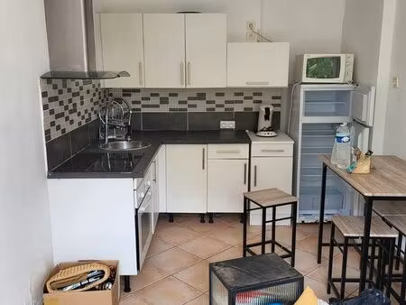 loue appartement sur la cadière