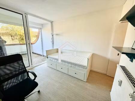 à louer : chemin de la salade ponsan / t1 meublé 15m² + laverie et parking