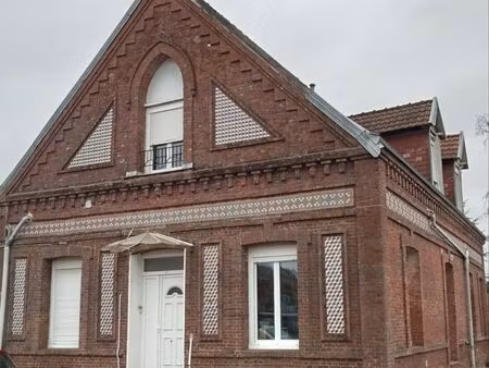 à louer – agréable f1 de 25 m² avec stationnement – forges-les-eaux