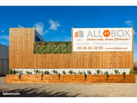 box 14m2 muret/portet - accès voiture 149e