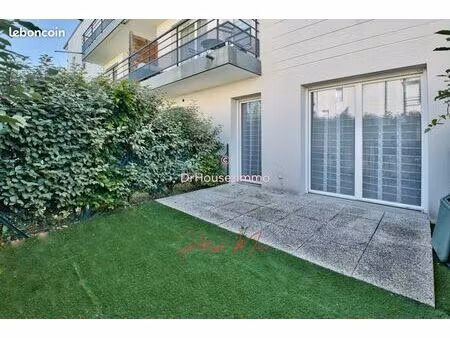 studio 1 pièce 31 m²