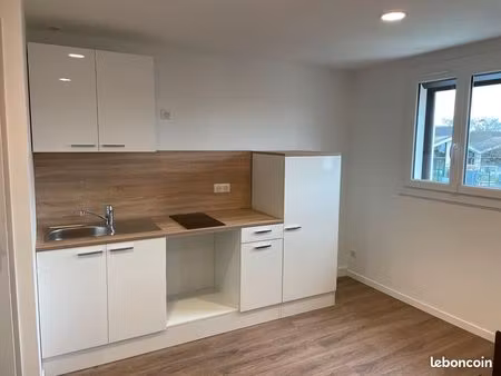 magnifique studio au centre de cergy-préfecture