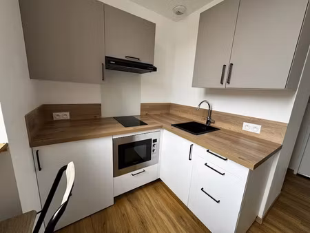 location meublée appartement 1 pièce 23.85 m² à montluçon (03100)  425 €