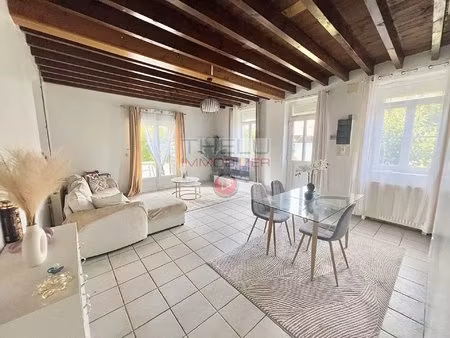 guignemicourt - fort potentiel pour cette charmante fermette avec jardin  garage et depend