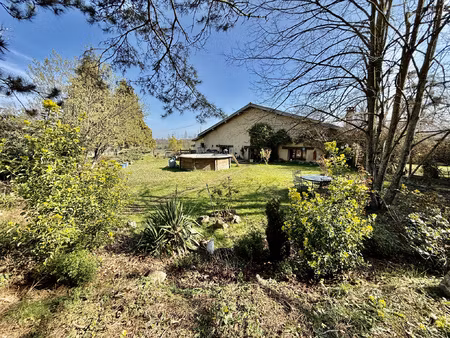 superbe maison et terrain d' 1 3 ha - roybon
