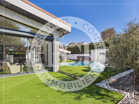 villa 6 pièces 206 m² - cadre de vie et vue