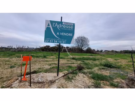 vente terrain à l'aiguillon-sur-vie (85220) : à vendre / 548m² l'aiguillon-sur-vie