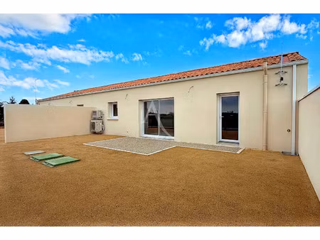 location maison meublé à nalliers (85370) : à louer meublé / 70m² nalliers